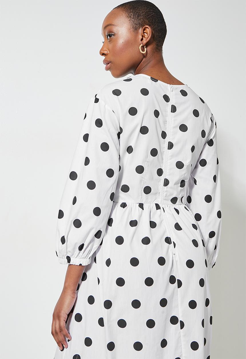 Superbalist - V-neck cutout detail midi dress - white & black 