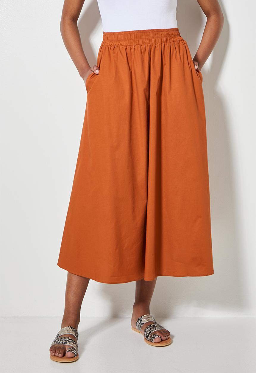 Superbalist - Poplin pull on midi skirt with pockets - bombay brown