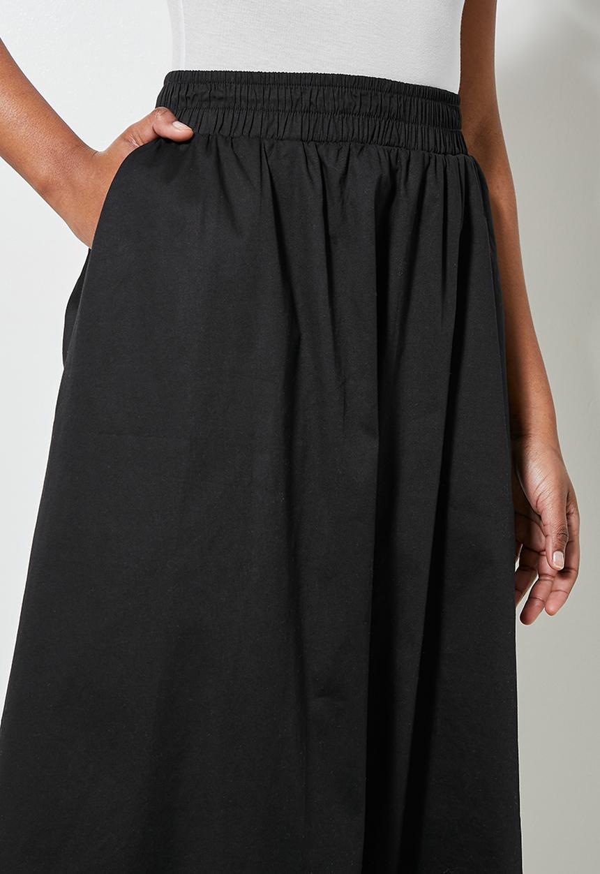 Superbalist - Poplin pull on midi skirt with pockets - black