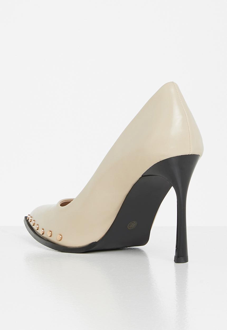 Plum - Resma studded court heel - beige