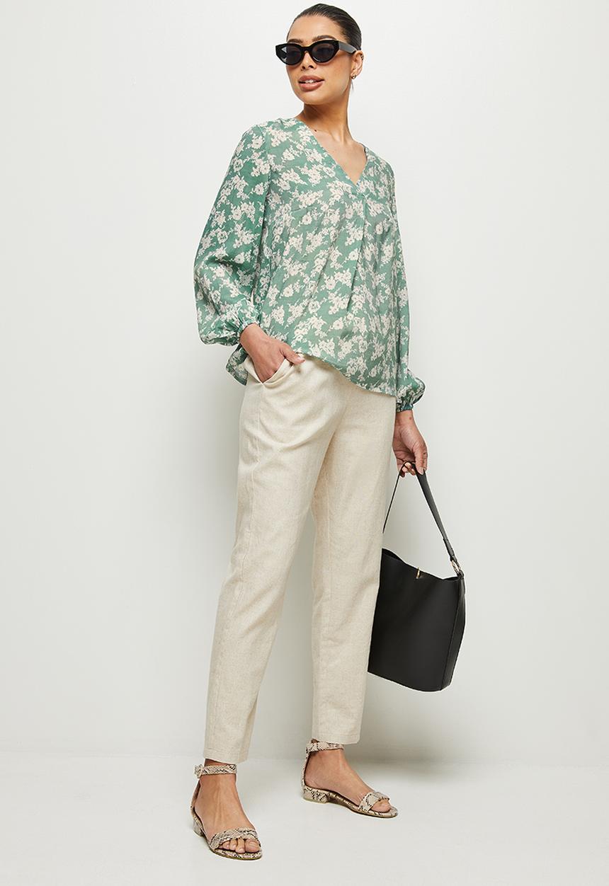 edit - Long sleeve vneck shell - sage floral