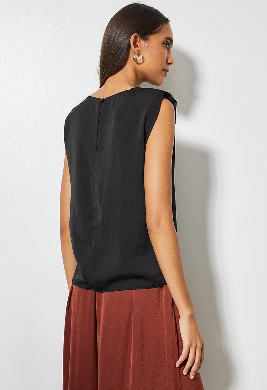 VELVET - Muscle shoulder pad blouse with gauged neck detail - black 