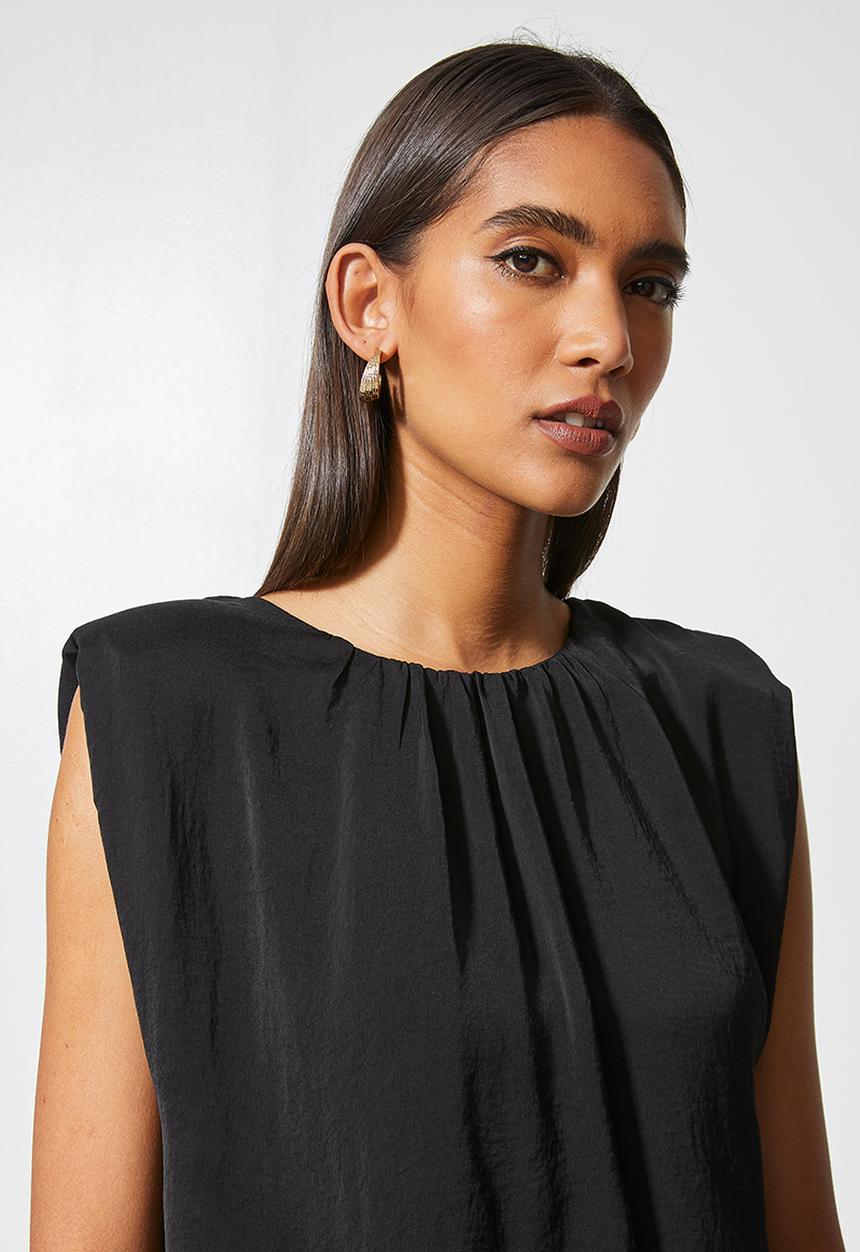VELVET - Muscle shoulder pad blouse with gauged neck detail - black 
