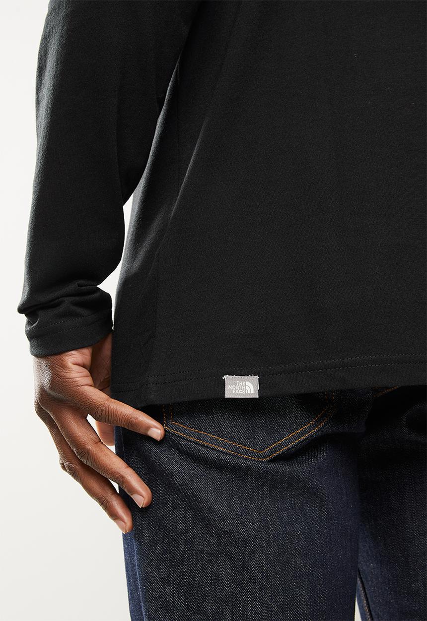 The North Face - Long sleeve red box tee - black