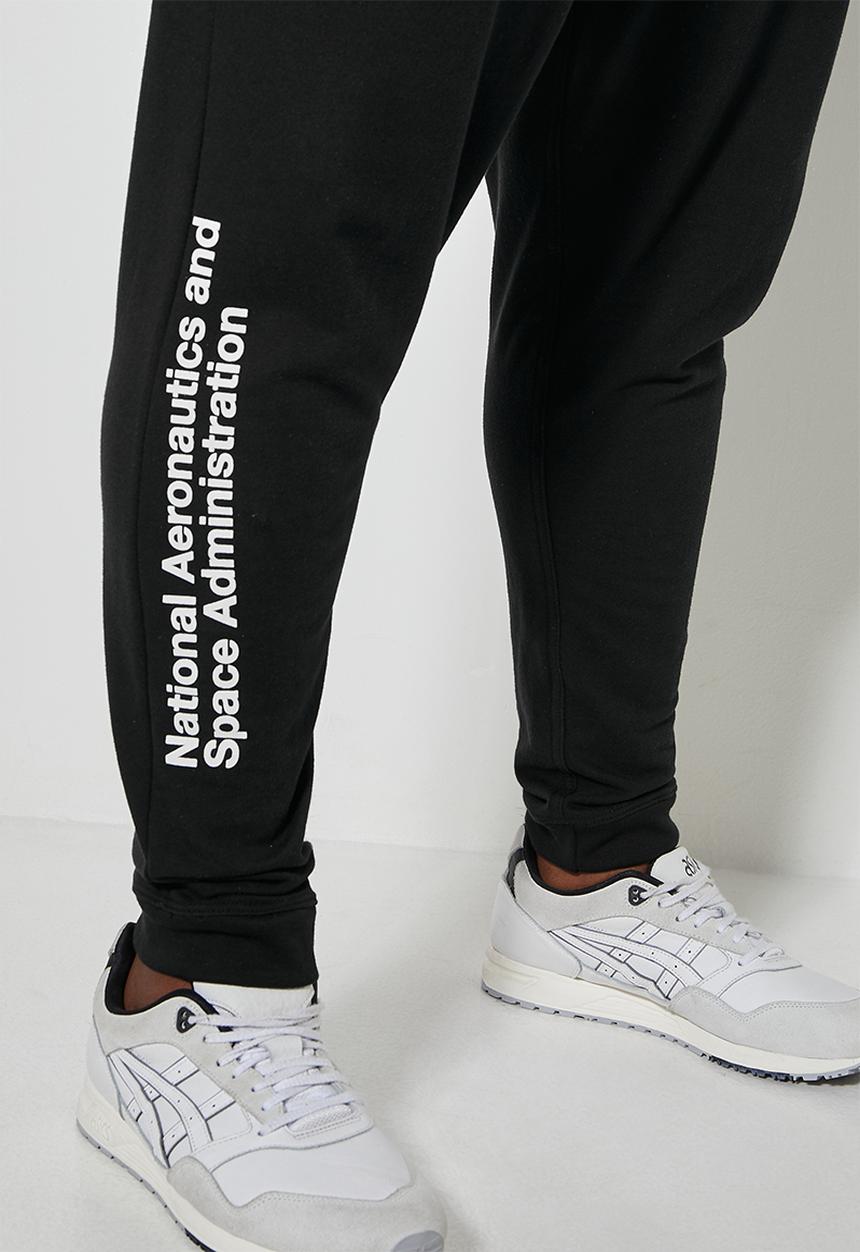 Superbalist - Plus slim nasa sweatpants - black