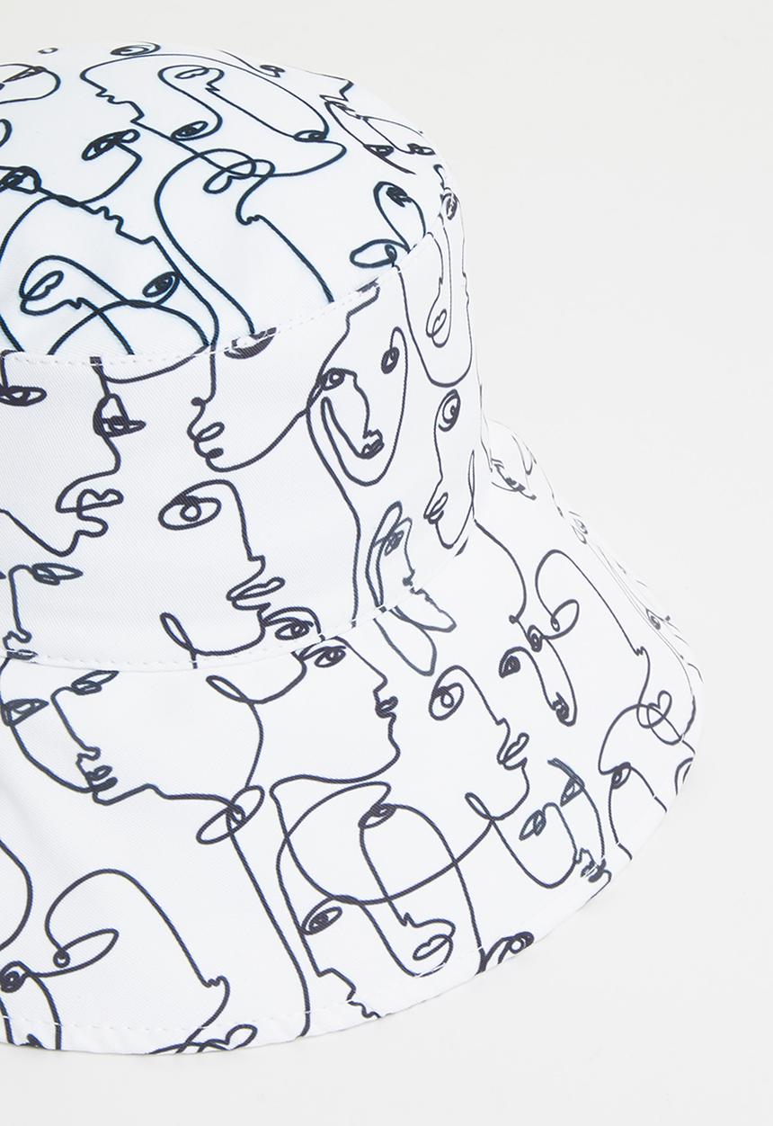 Superbalist - Face print bucket hat - white