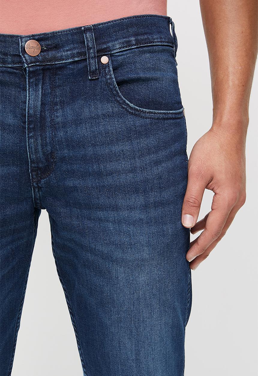 Wrangler - Greensboro regular tapered jeans - blue