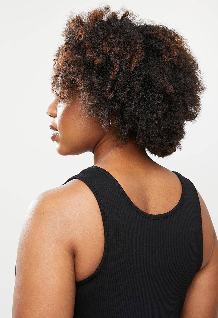 Cotton On - Curve rhianna scoop neck tank - black