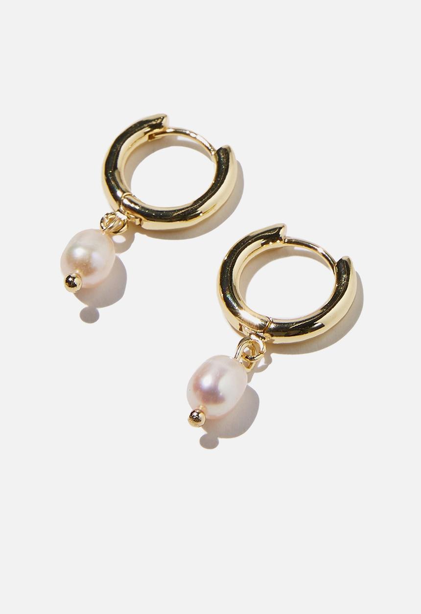 Rubi - Premium huggie hoop - gold plated chunky pearl drop