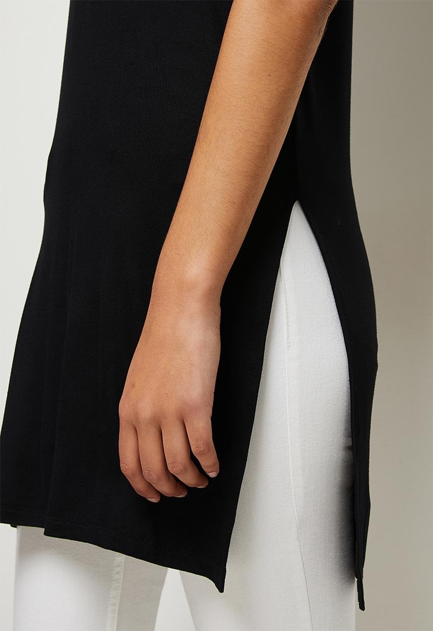edit - Longline deep slit tee - black