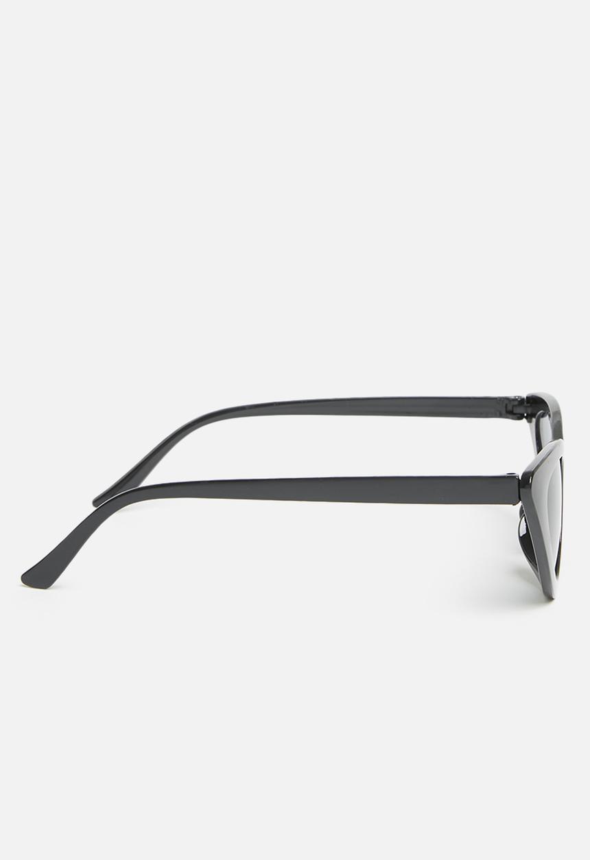 Superbalist - Janet cateye sunglasses - black