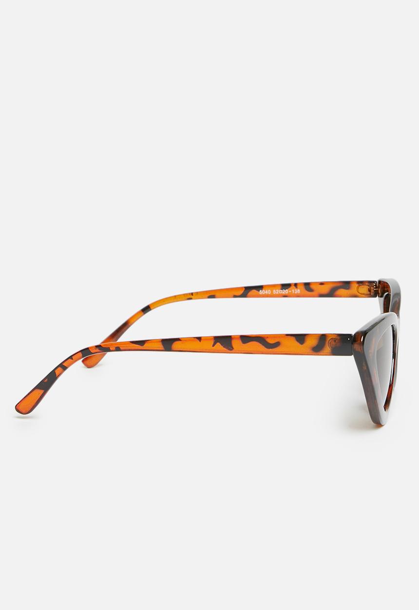 Superbalist - Kate cateye sunglasses - brown 