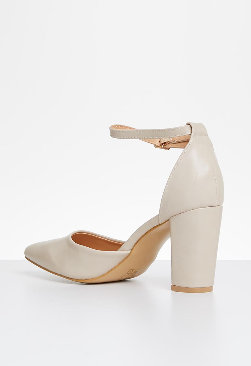 Superbalist - Risha court heel - neutral
