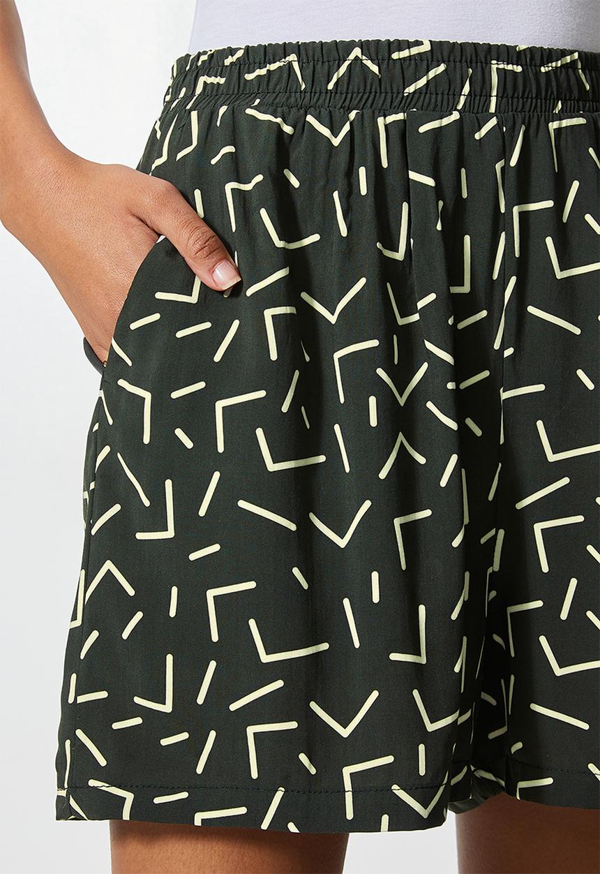 Superbalist - Printed pull on shorts - green & white 