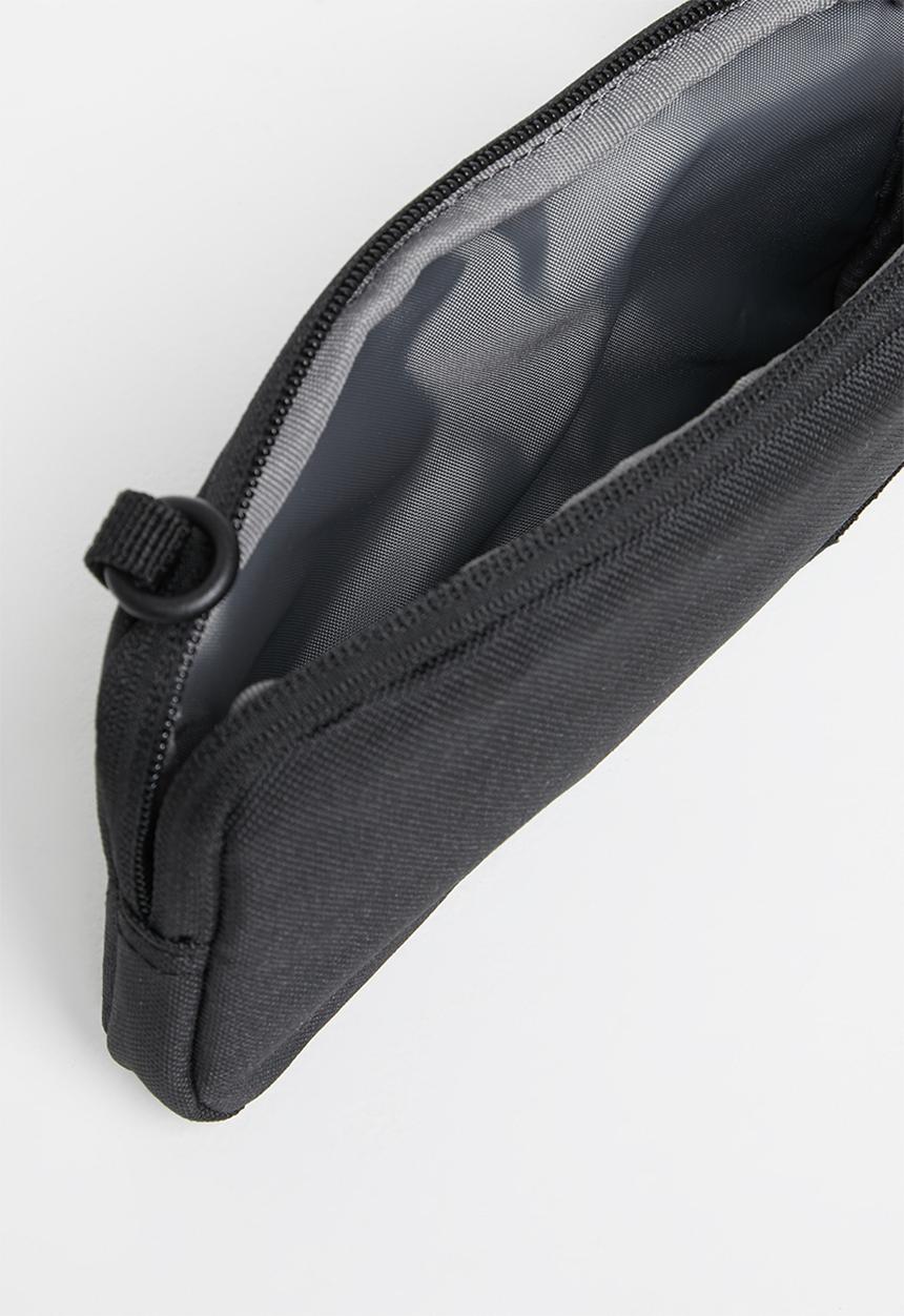 Levi’s® - Horizontal lanyard bag 59 regular - black