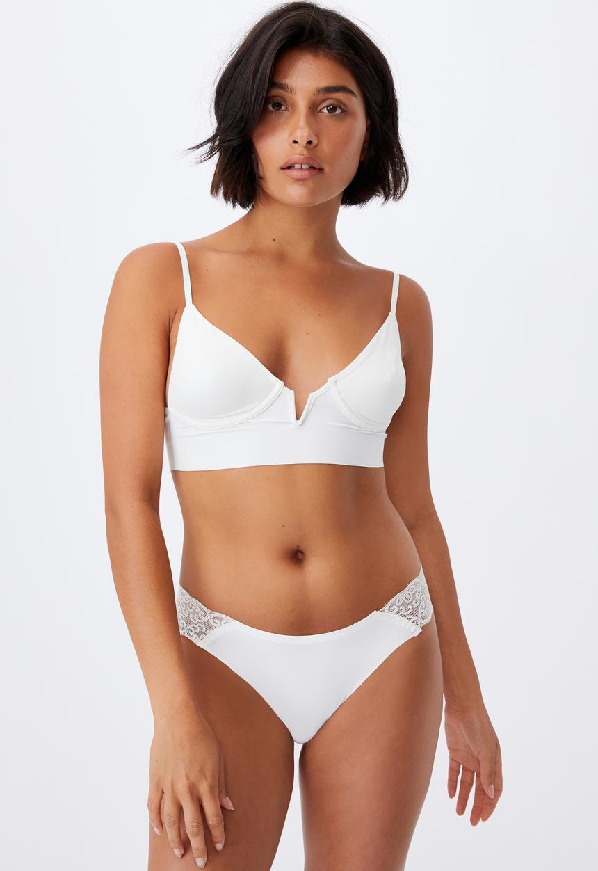 Cotton On - Invisible v-neck bralette - cream