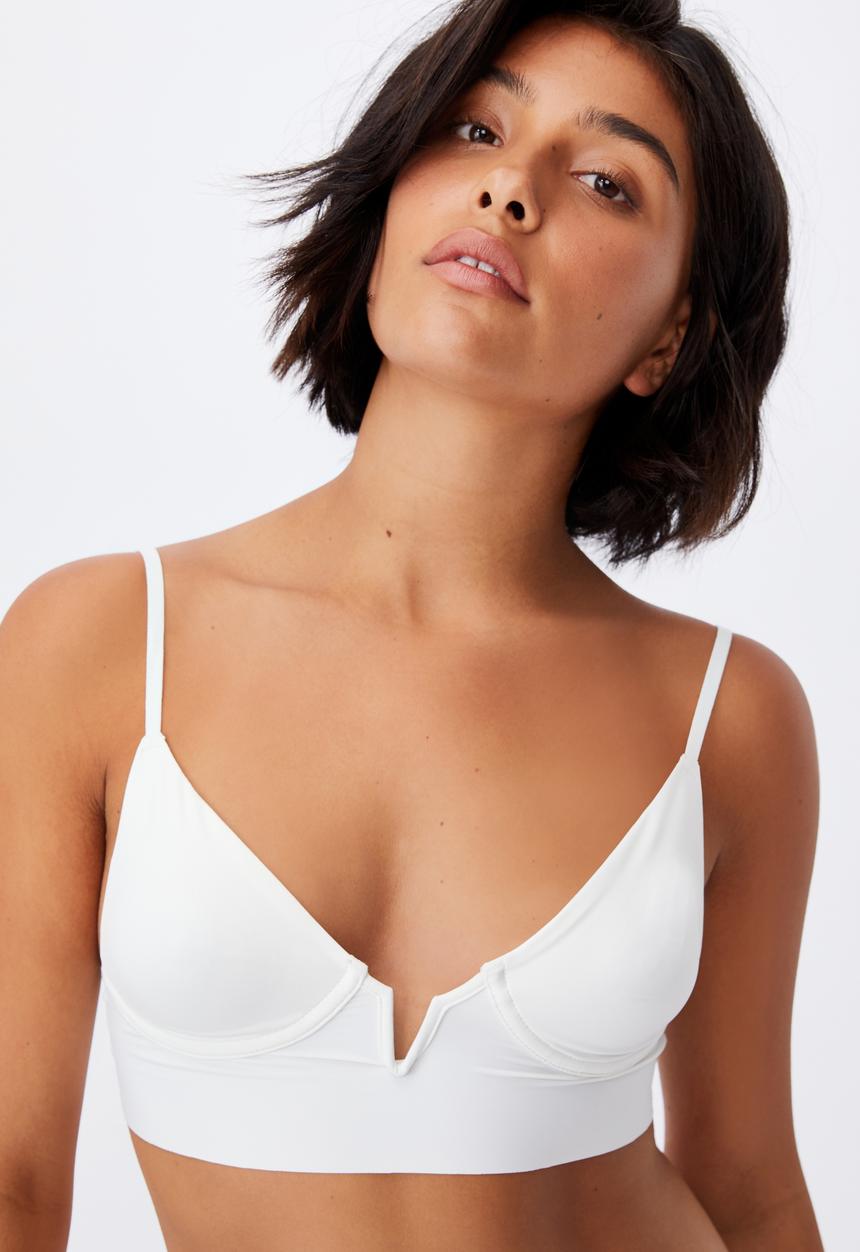 Cotton On - Invisible v-neck bralette - cream