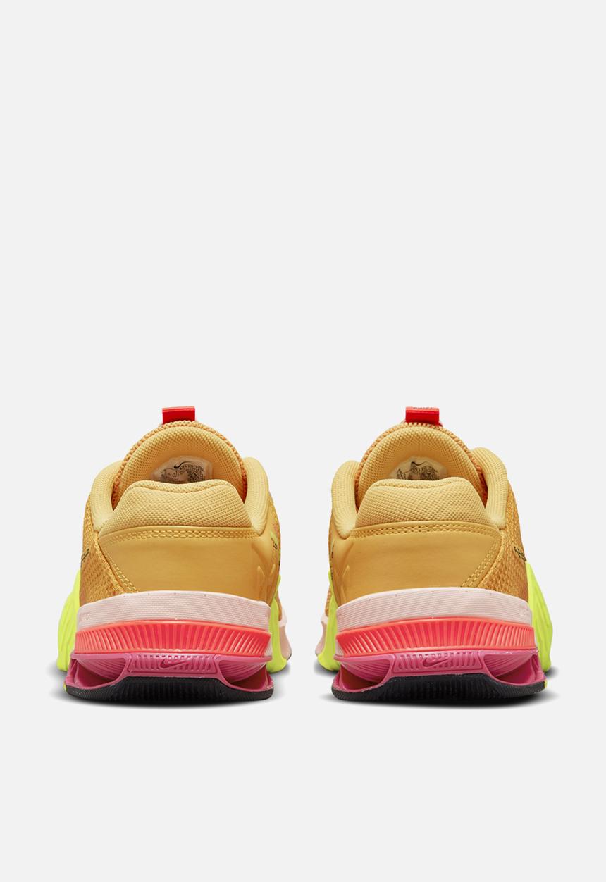 Nike - Nike metcon 7 x - pollen/black-volt-pale coral