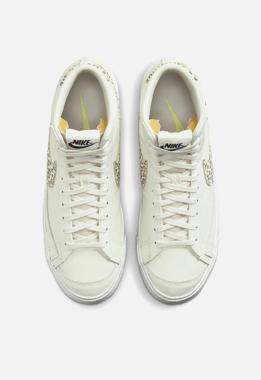 Nike - Blazer mid '77 se - sail/sail-lt lemon twist-black