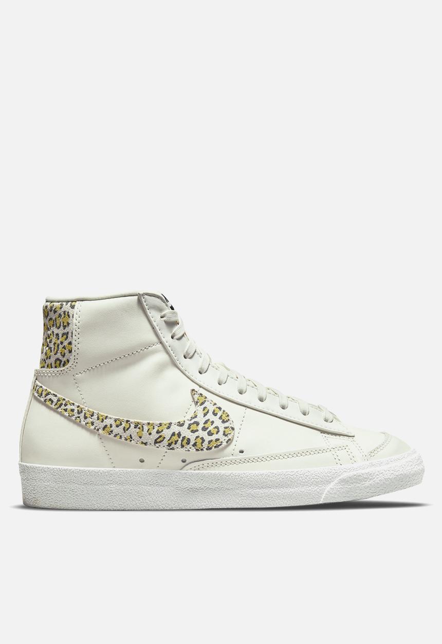Nike - Blazer mid '77 se - sail/sail-lt lemon twist-black