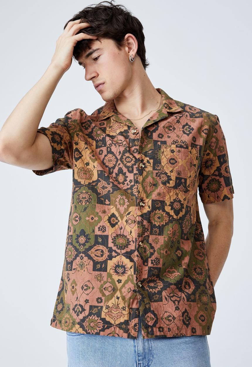 Cotton On - Riviera short sleeve shirt - mustard 70 s paisley