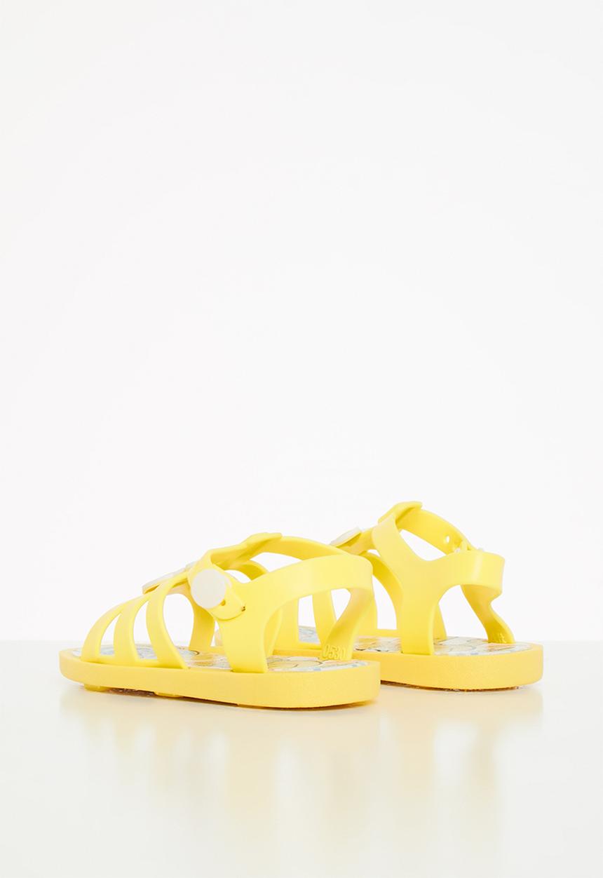 Character Group - Winnie jelly sandals - yellow