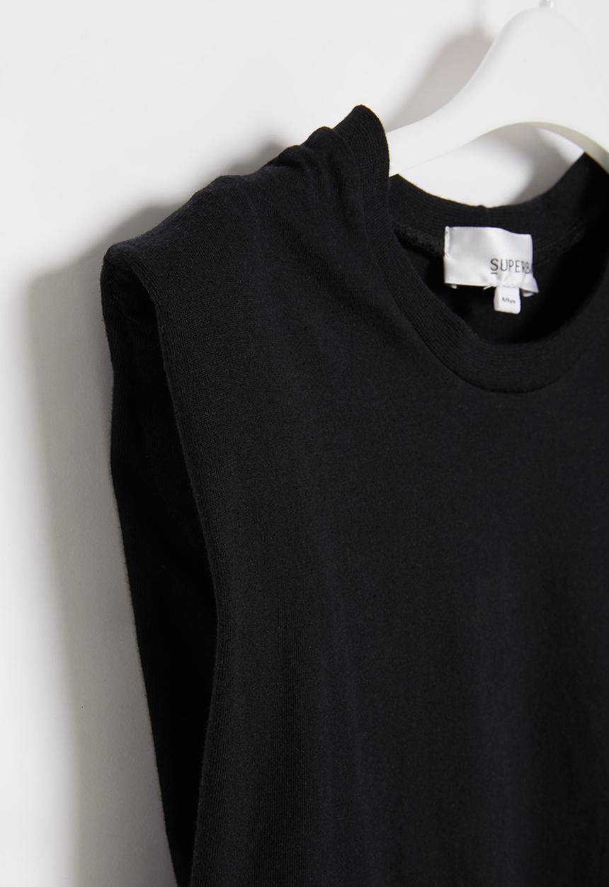 Superbalist - Squared off tee - black