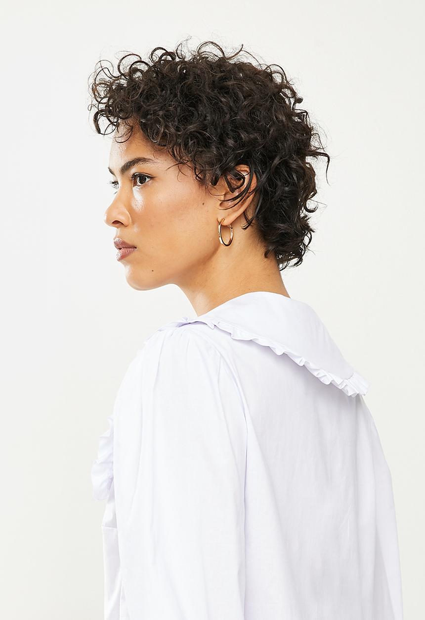 Me&B - Large collar shirt with puff sleeves - white