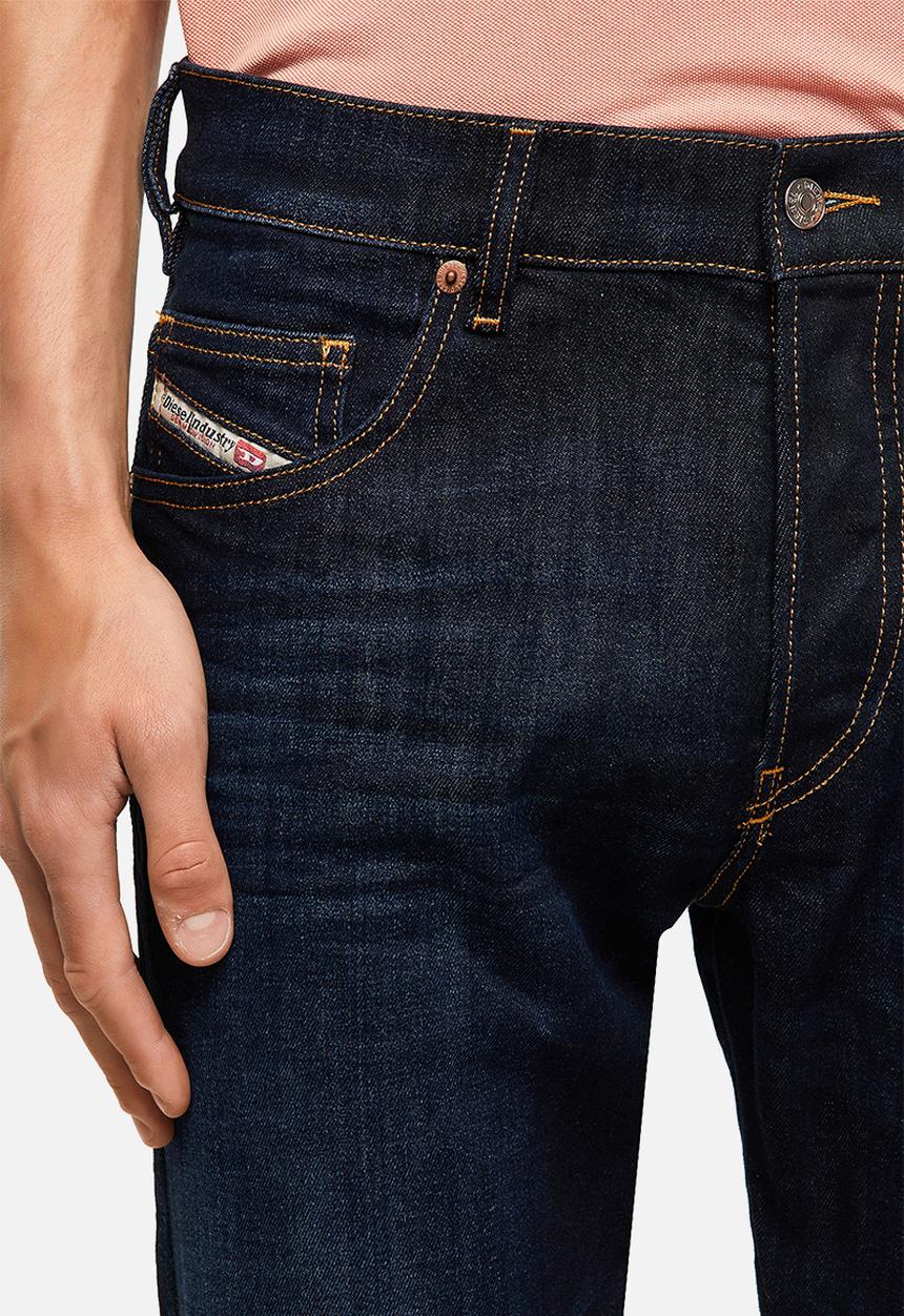 Diesel  - D-yennox tapered jeans - dark blue