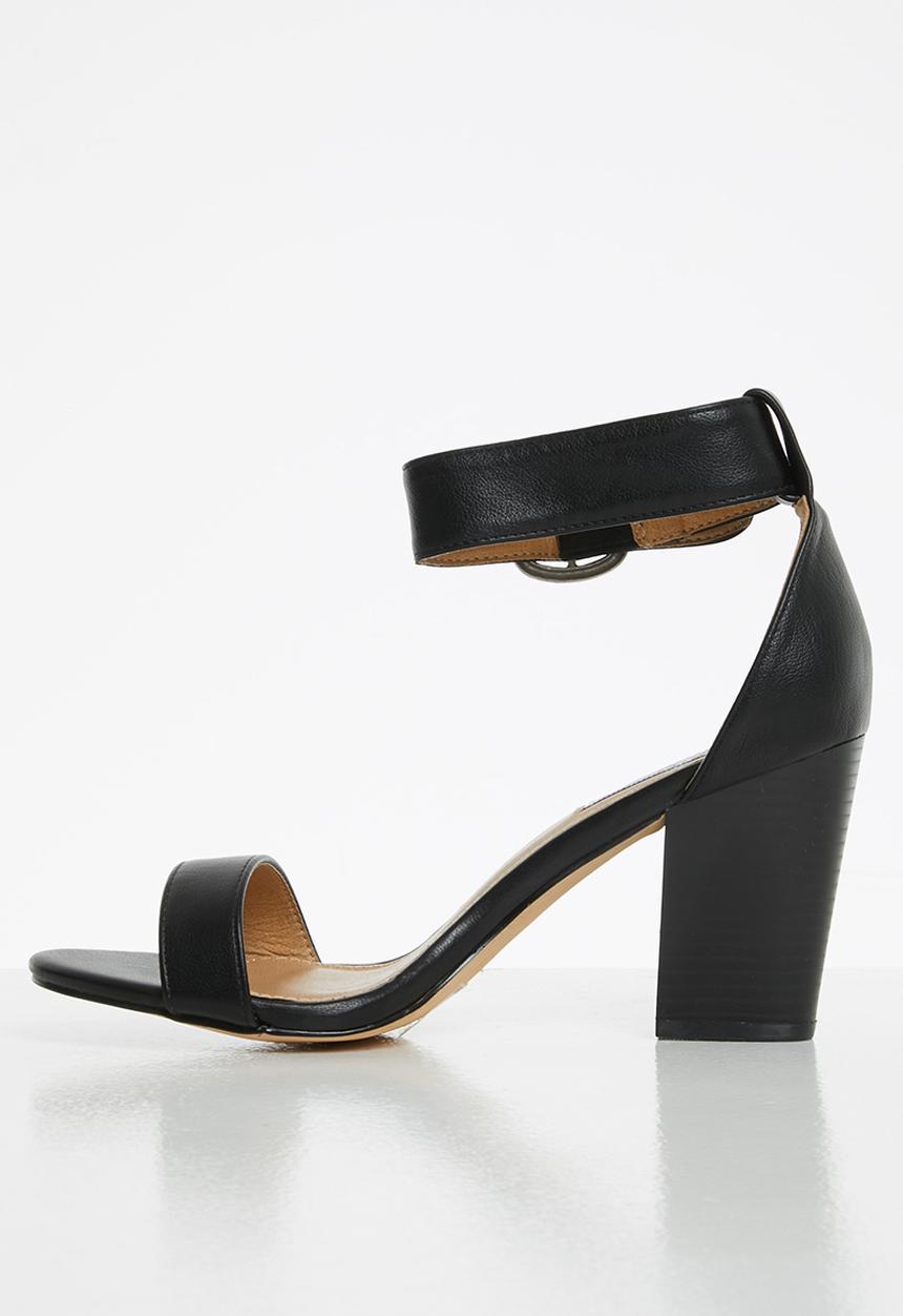 Madison® - Angela ankle strap block heel - black