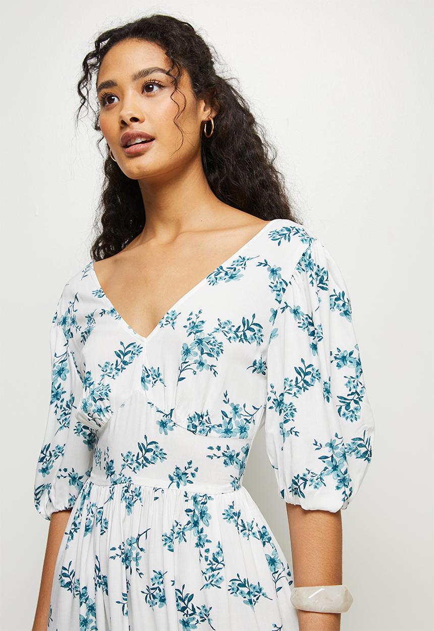 MILLA - Puff sleeve fit & flare midi dress - white & blue