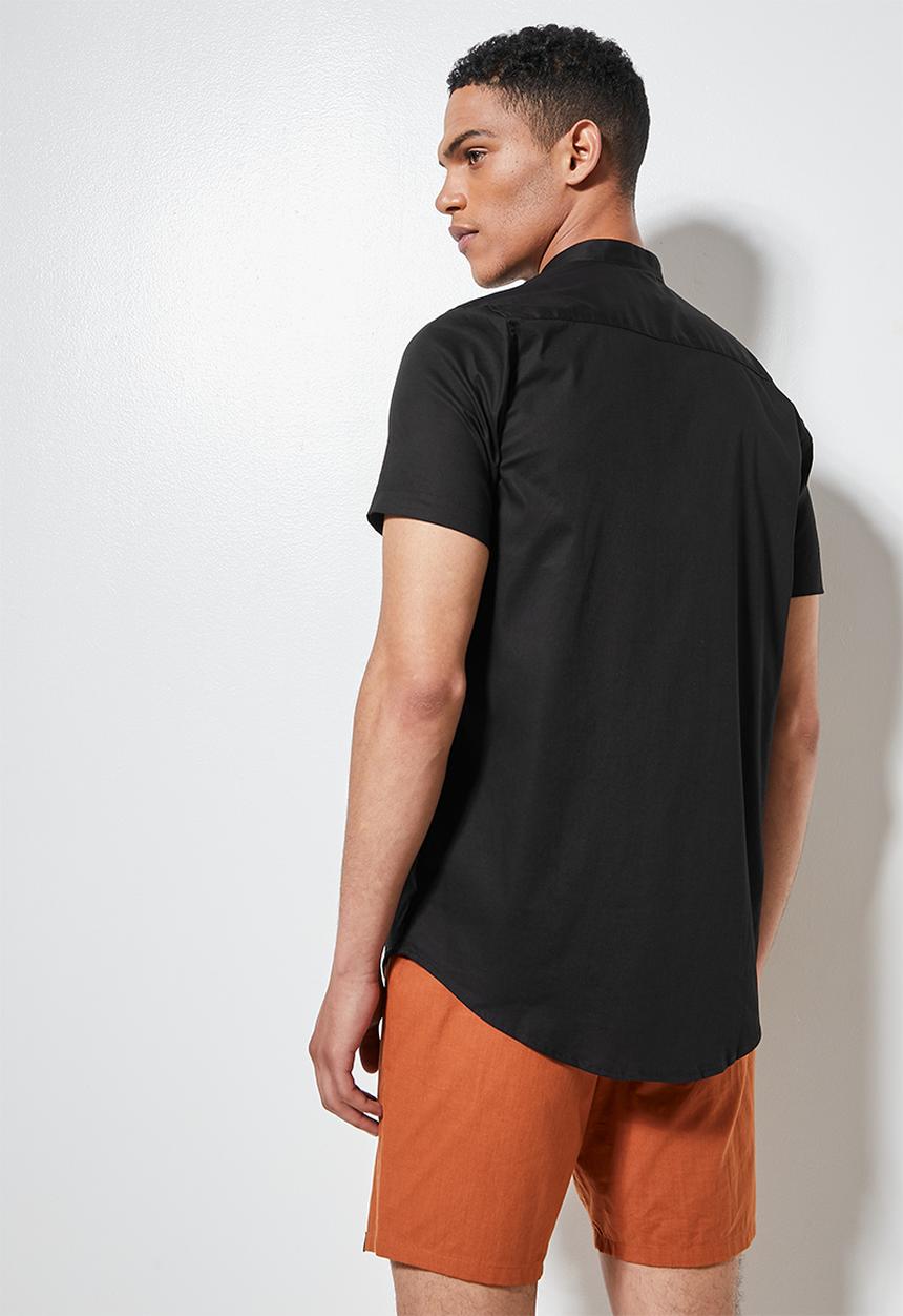 Superbalist - Mandarin slim fit short sleeve shirt - black
