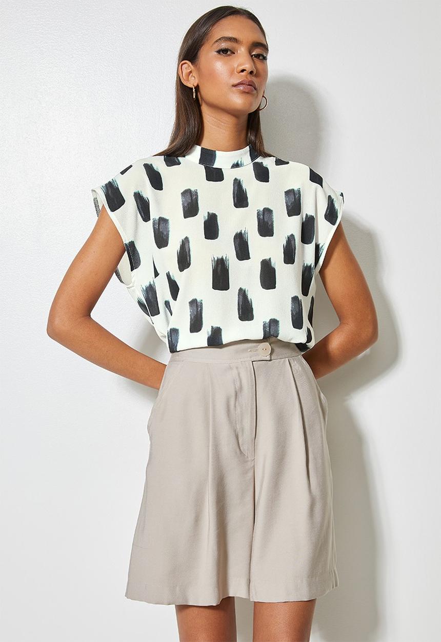 Superbalist - Grown on sleeve T-shirt shell - white