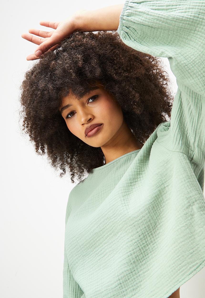 Blake - Boxy long sleeve top - green 