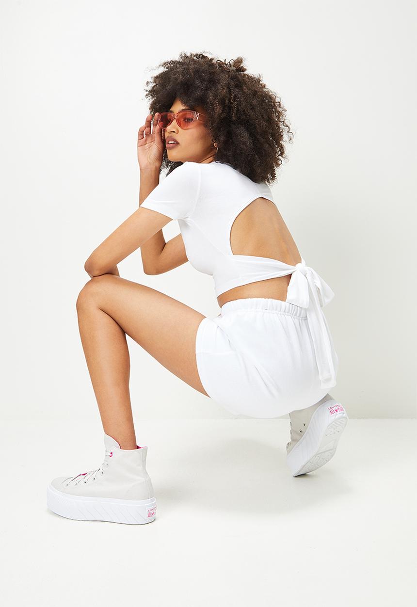 Blake - Open back detail tee - white 