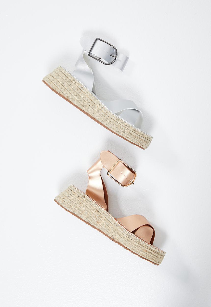 Madison® - Dineka big buckle espadrille sandal - matt rose gold