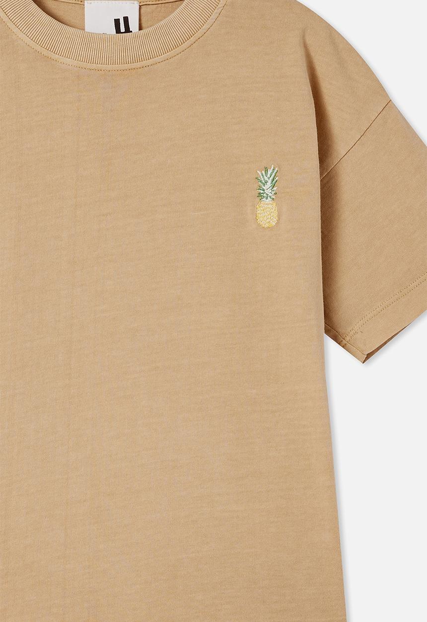 Cotton On - Scout drop shoulder short sleeve tee - semolina pineapple