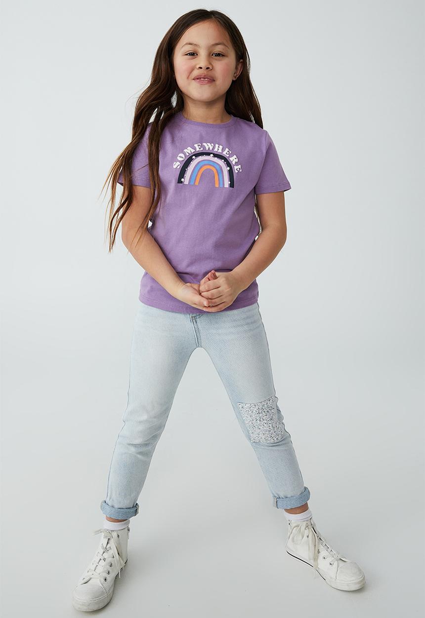 Cotton On - Penelope short sleeve tee - grape soda/halloween somewhere rainbow