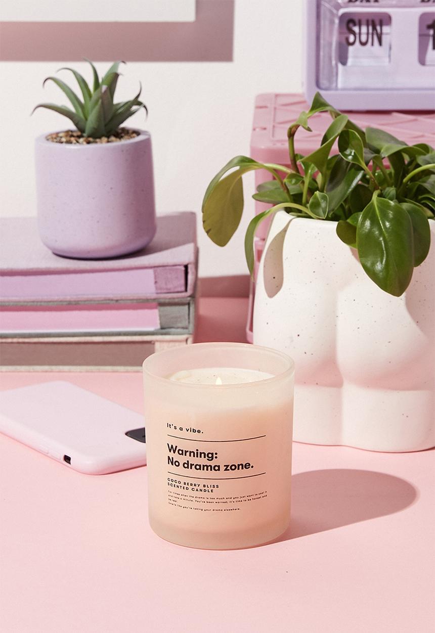 Typo - It s a vibe candle - ecru no drama zone