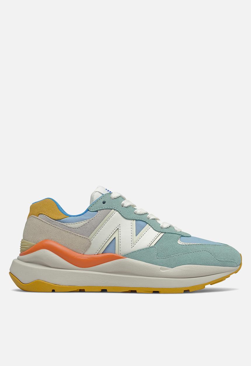 New Balance  - 57/40 v1 - oyster pink with blue chill
