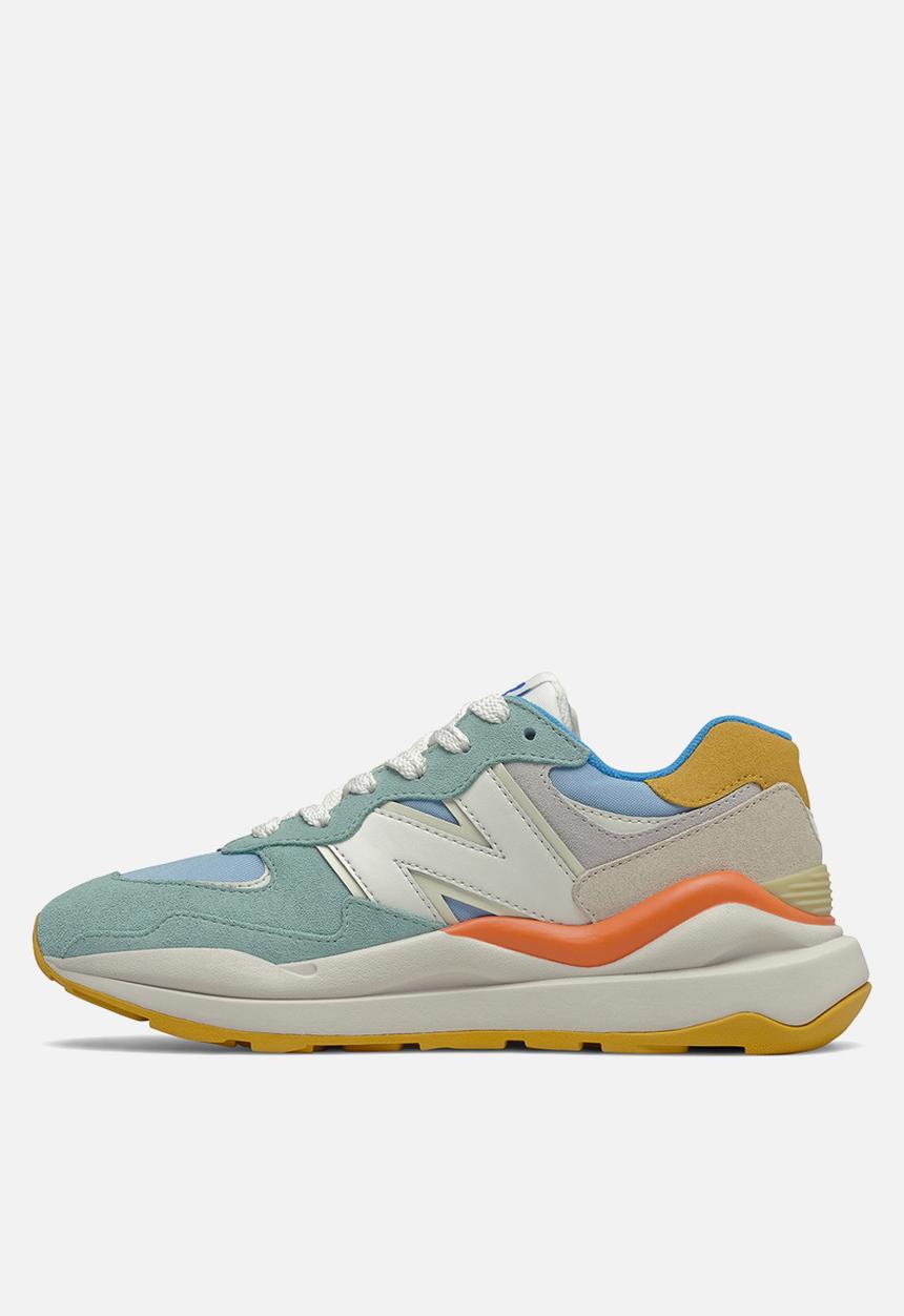 New Balance  - 57/40 v1 - oyster pink with blue chill