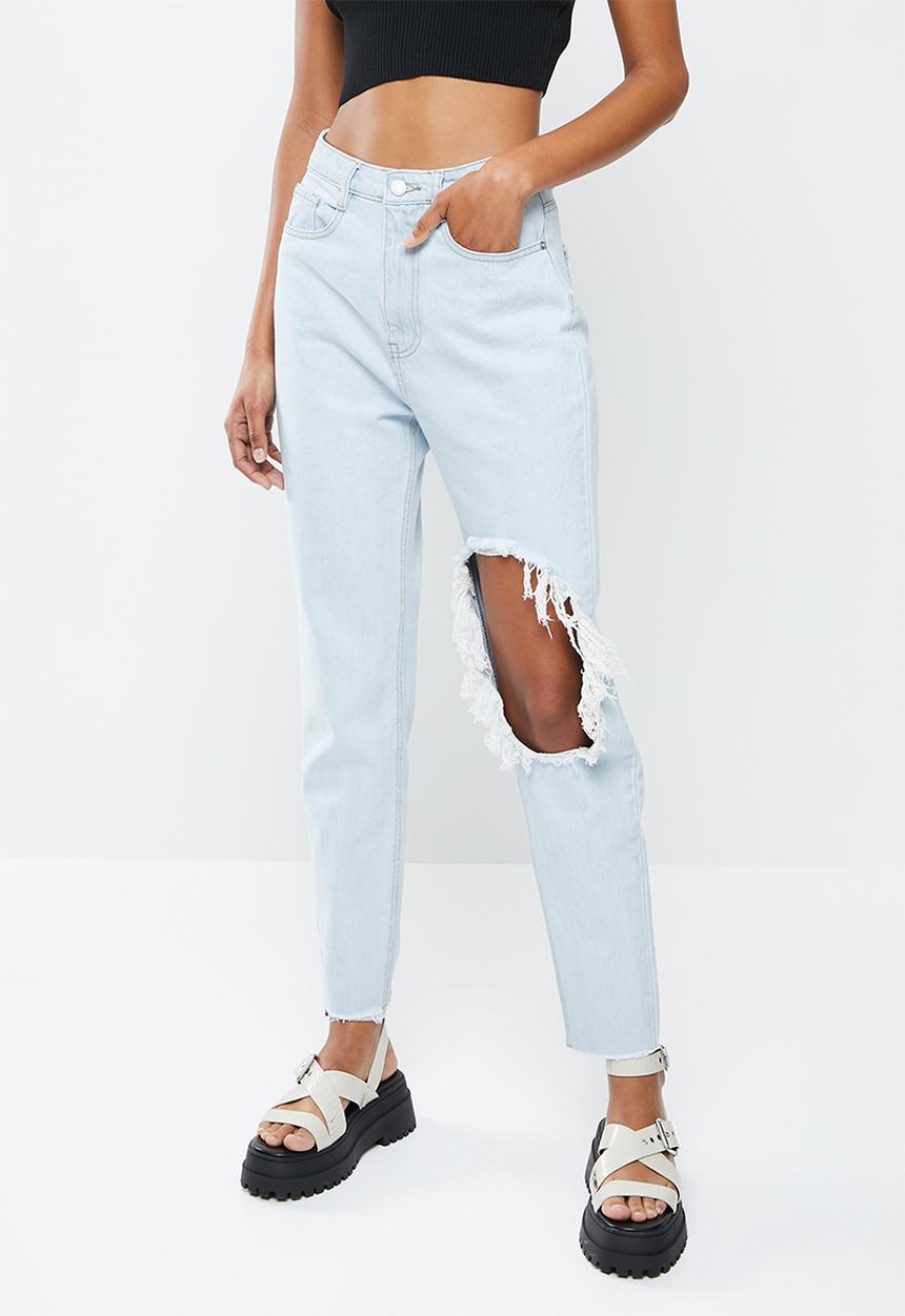 Missguided - Busted knee bleached wash riot mom jean - light blue