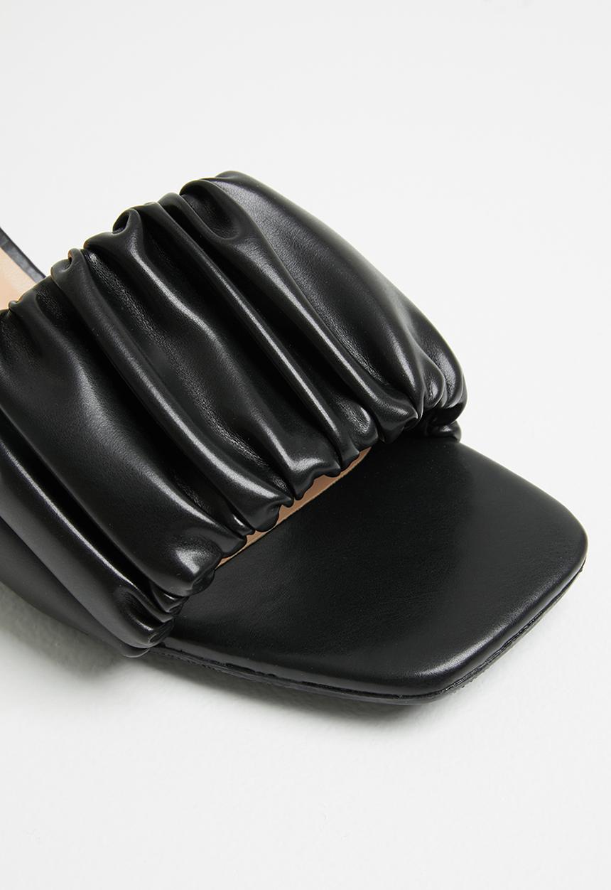 Plum - Cocoa ruched block heel mule - black