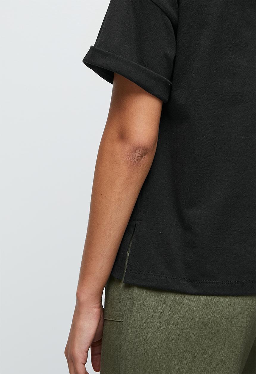 edit - Roll up boxy tee - black
