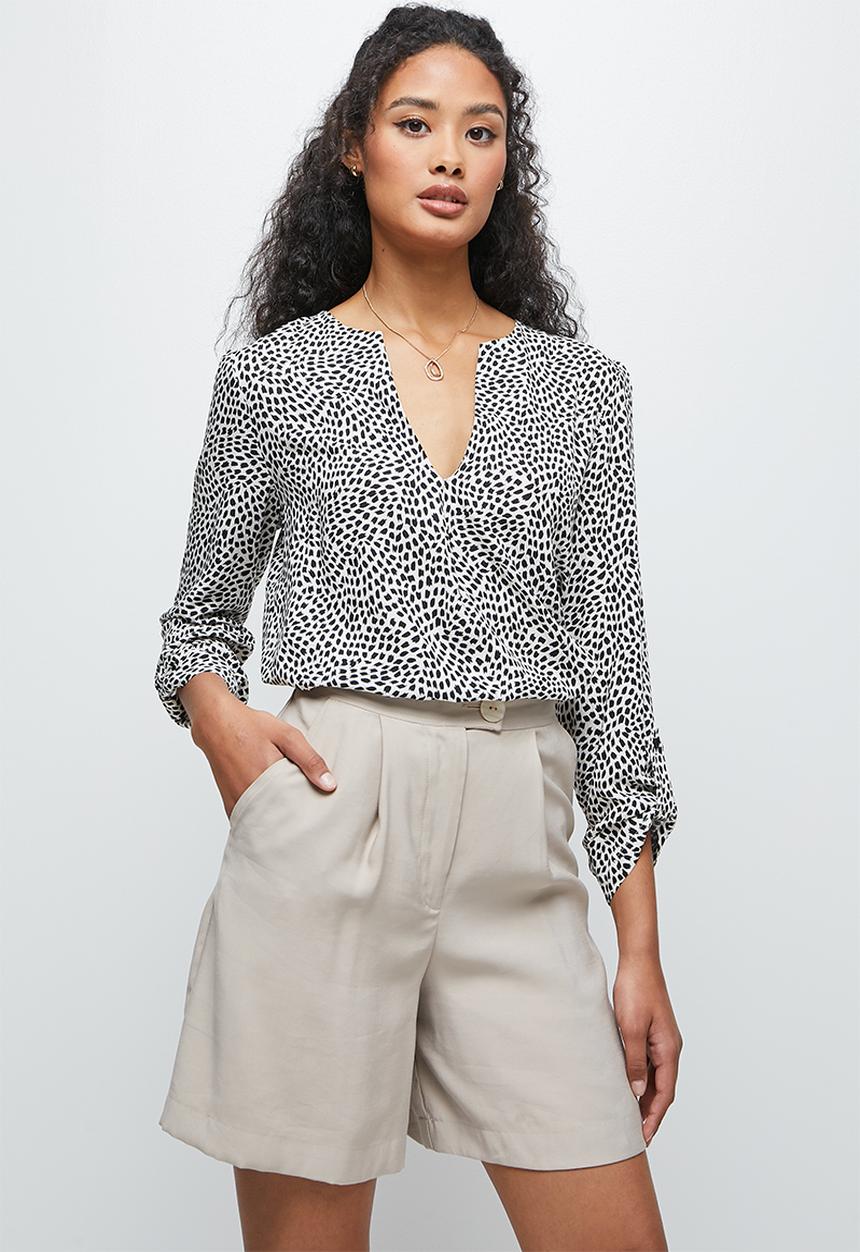 edit - Roll up sleeve notch neck blouse - minimal animal