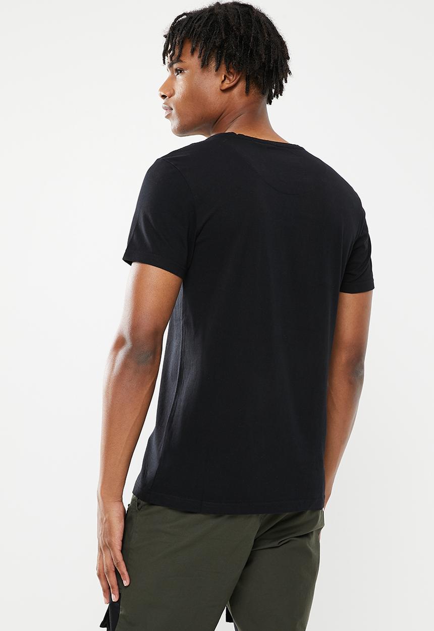 S.P.C.C - Trak regular fit straight hem tee - black