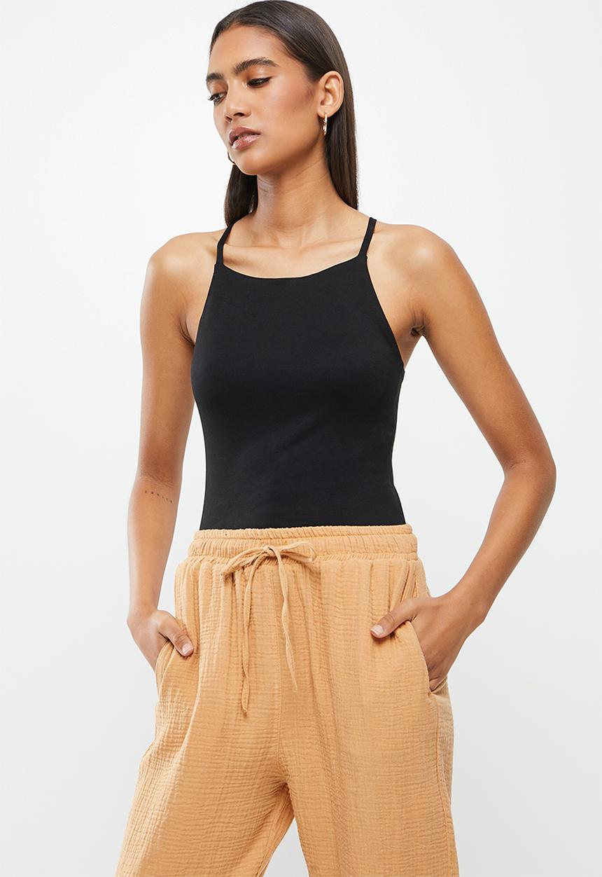 Me&B - Spaghetti binding cami - black