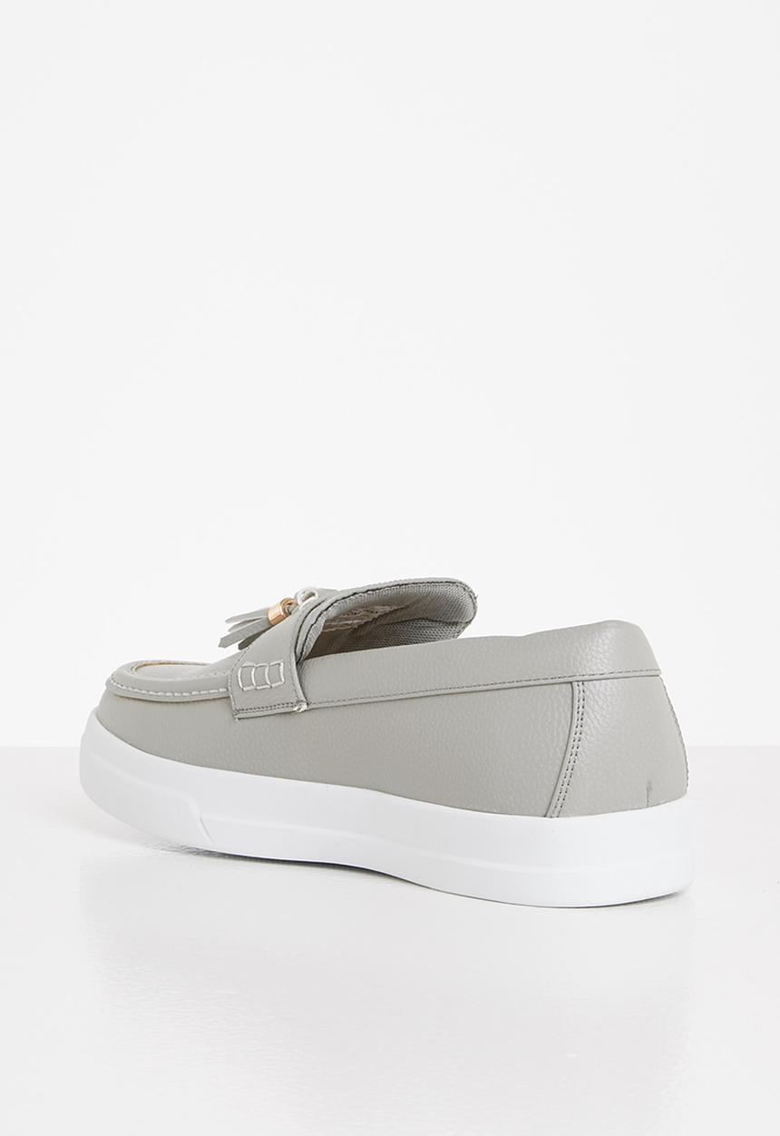 Jonathan D - J tassel - grey