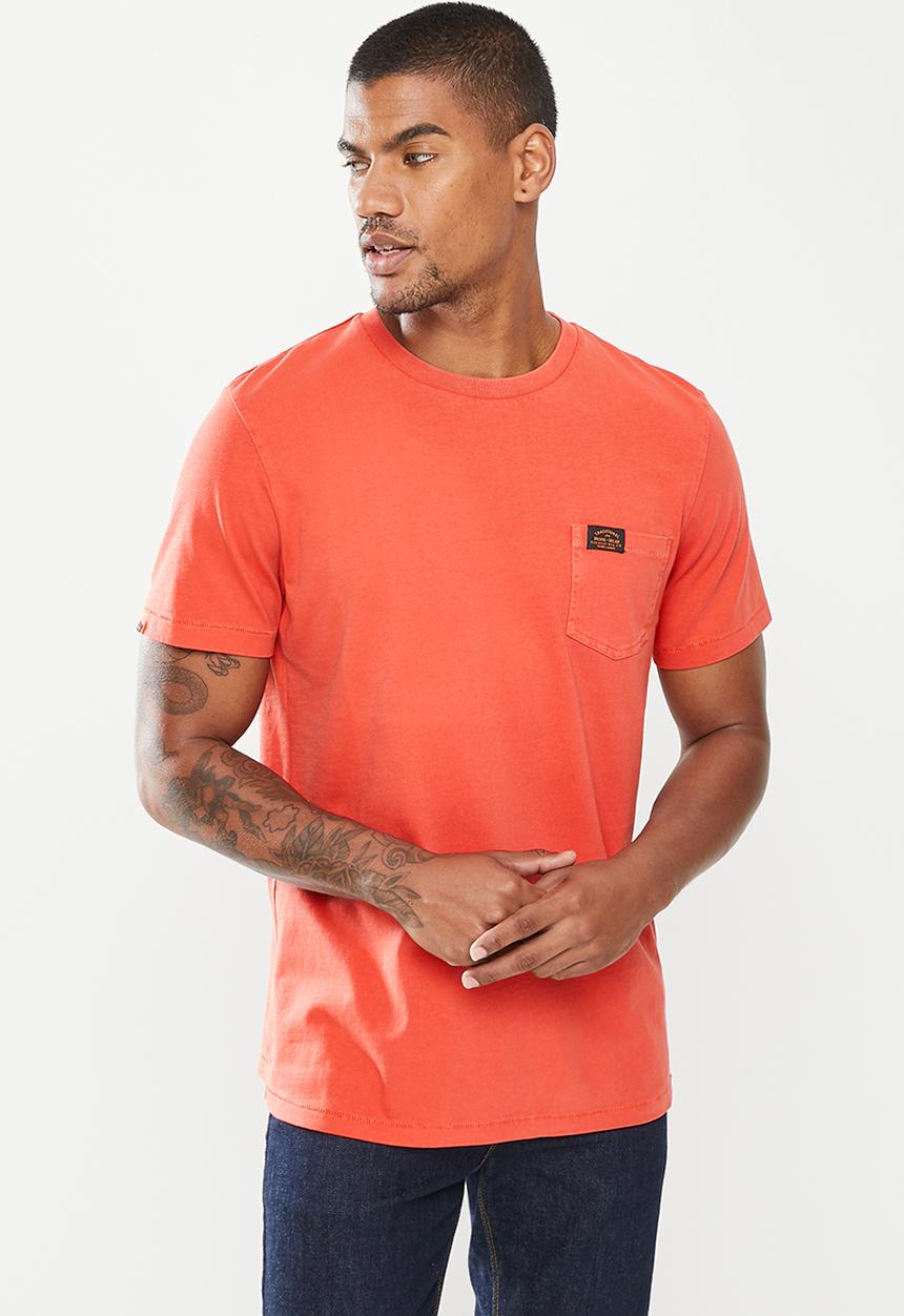 Superdry. - Workwear pocket tee - volcanic lava orange