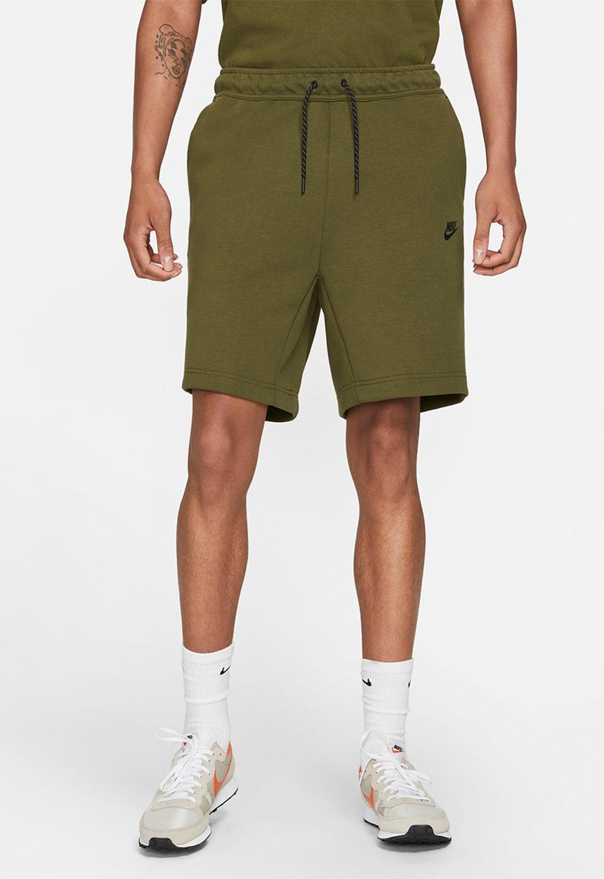Nike - Nike sportswear tech fleece short - rough green